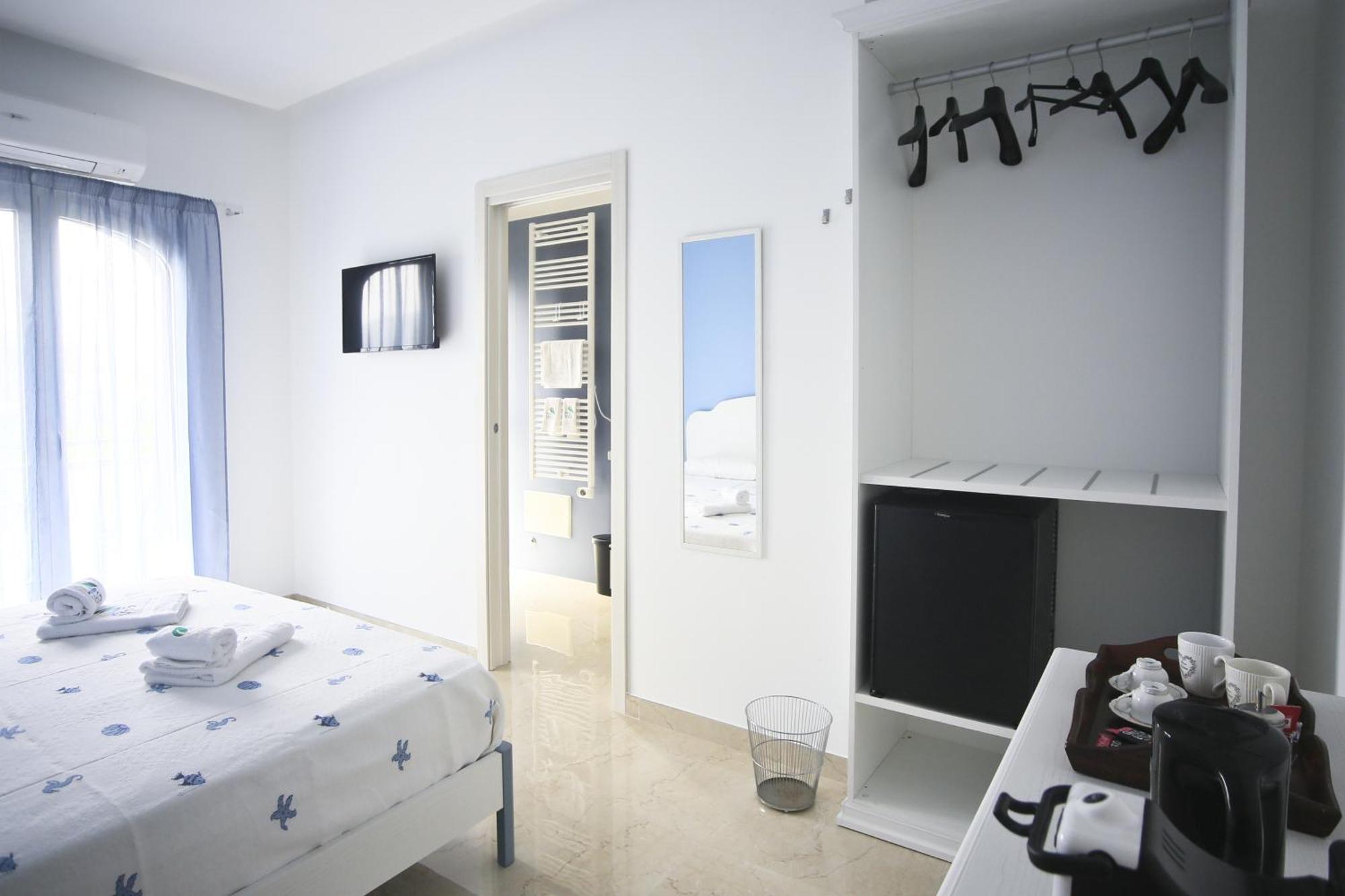 Villa Del Gaudio Rooms & Apartments カステッランマーレ・ディ・スタービア エクステリア 写真