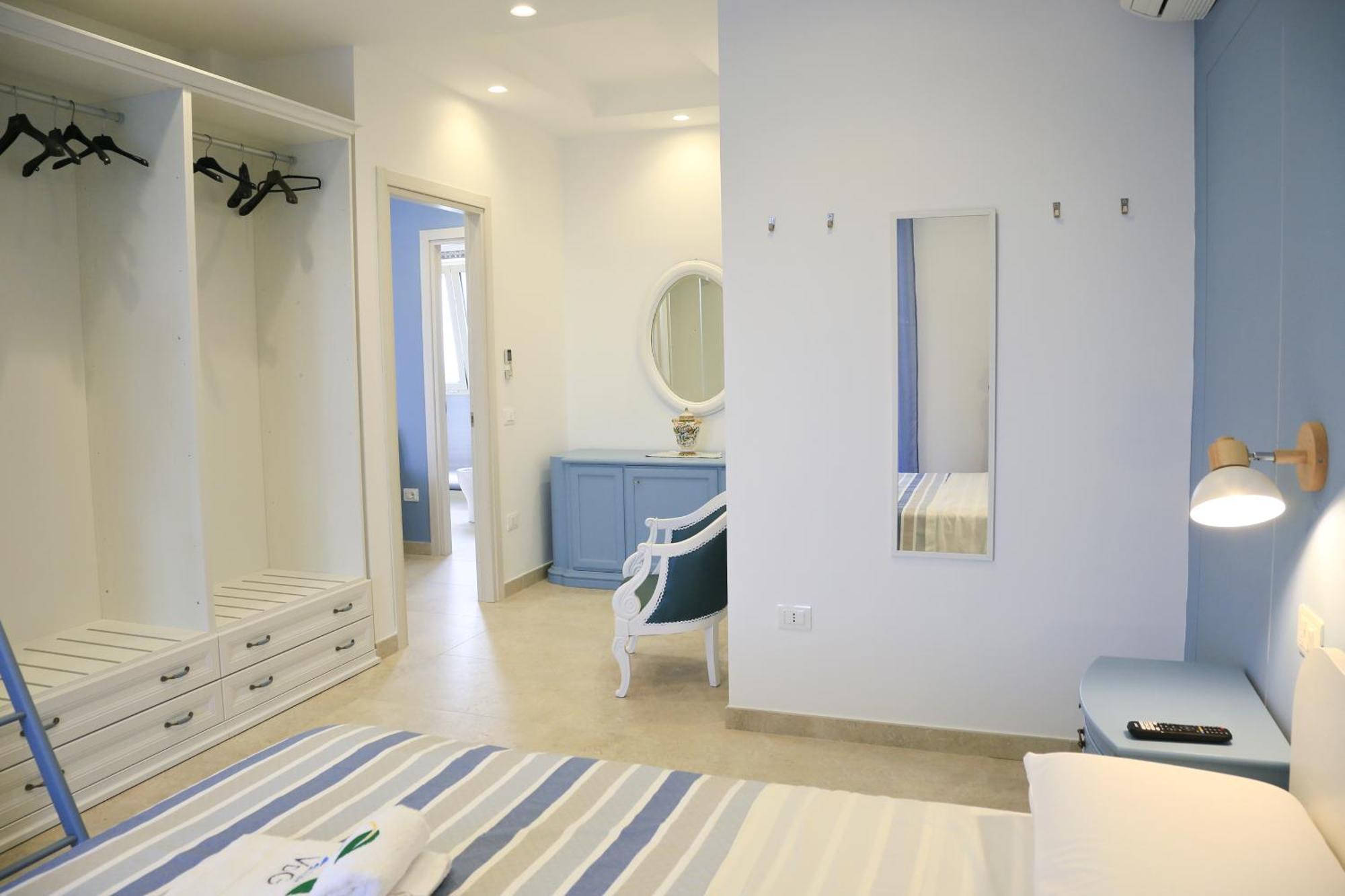 Villa Del Gaudio Rooms & Apartments カステッランマーレ・ディ・スタービア エクステリア 写真