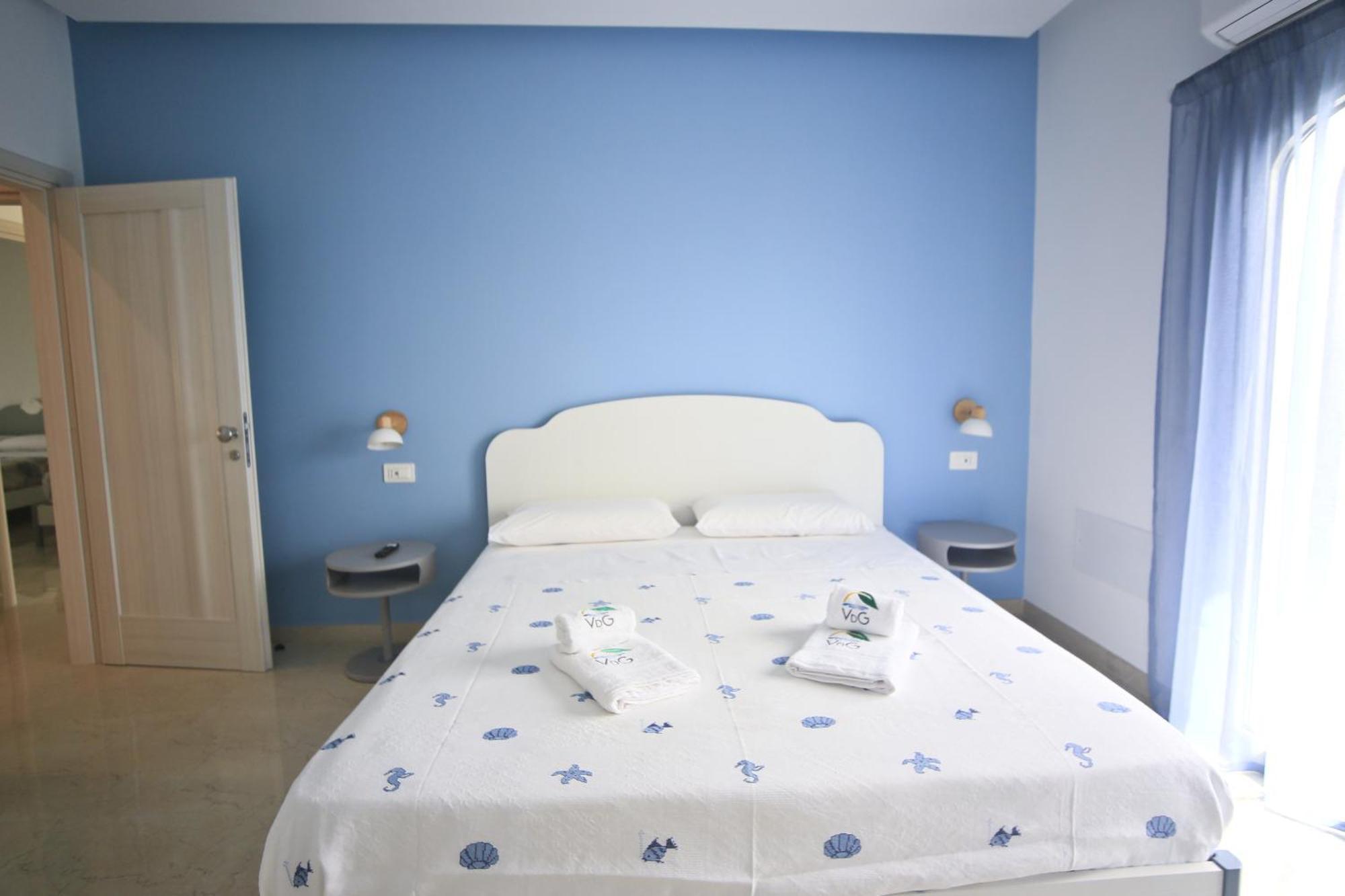 Villa Del Gaudio Rooms & Apartments カステッランマーレ・ディ・スタービア エクステリア 写真