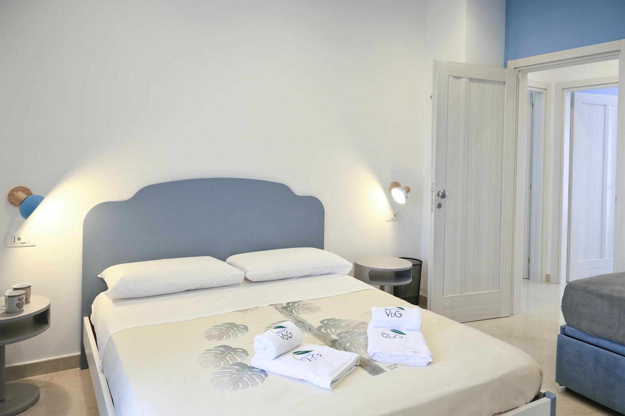 Villa Del Gaudio Rooms & Apartments カステッランマーレ・ディ・スタービア エクステリア 写真