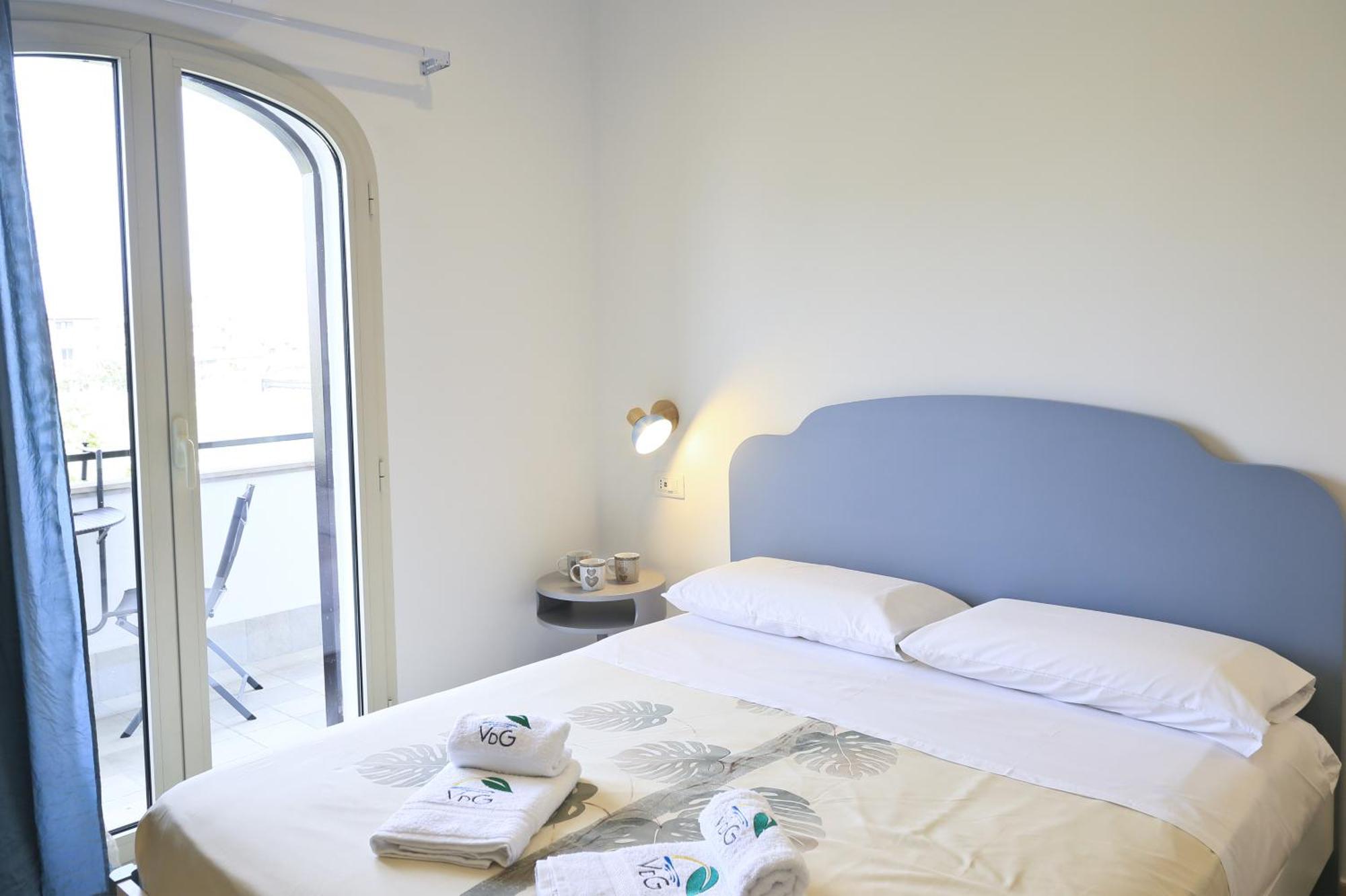 Villa Del Gaudio Rooms & Apartments カステッランマーレ・ディ・スタービア エクステリア 写真