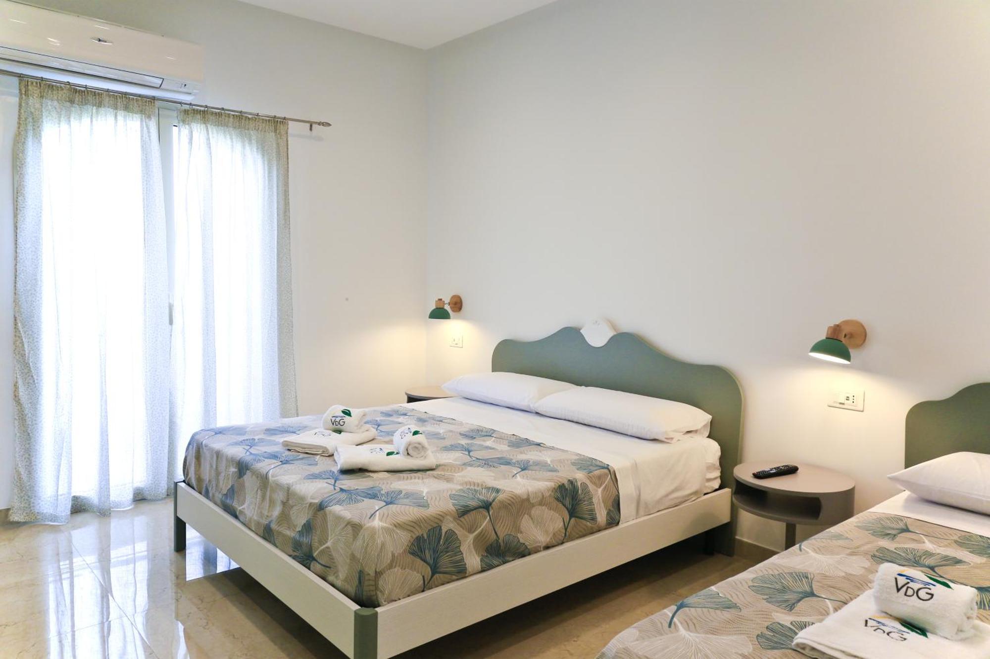 Villa Del Gaudio Rooms & Apartments カステッランマーレ・ディ・スタービア エクステリア 写真