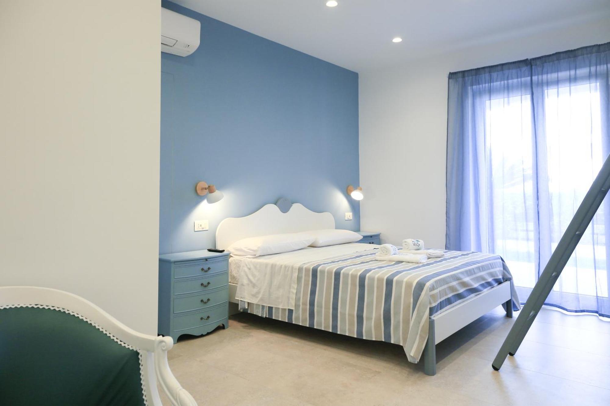Villa Del Gaudio Rooms & Apartments カステッランマーレ・ディ・スタービア エクステリア 写真